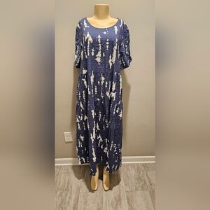 Blue and White Tie-Dye Maxi Dress With Side Pockets
